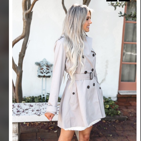 Perfect Classic Trench Coat - Picture 5 of 8